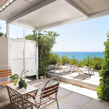 爱奥尼亚马雷代套房度假酒店 度假村