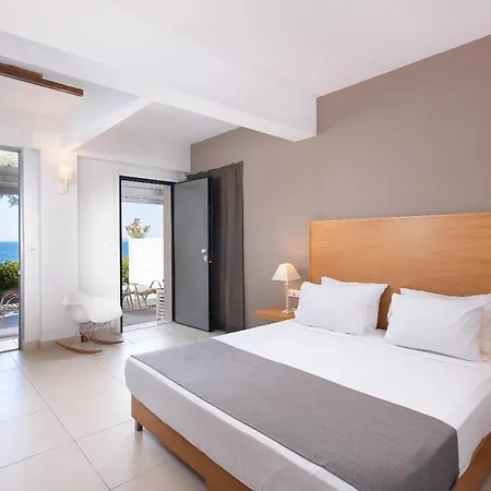 爱奥尼亚马雷代套房度假酒店 斯卡费迪亚