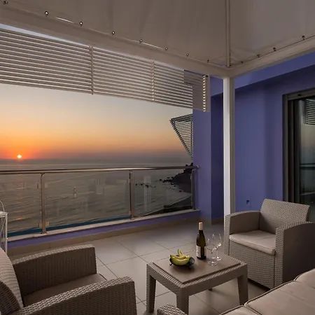 爱奥尼亚马雷代套房度假酒店 斯卡费迪亚