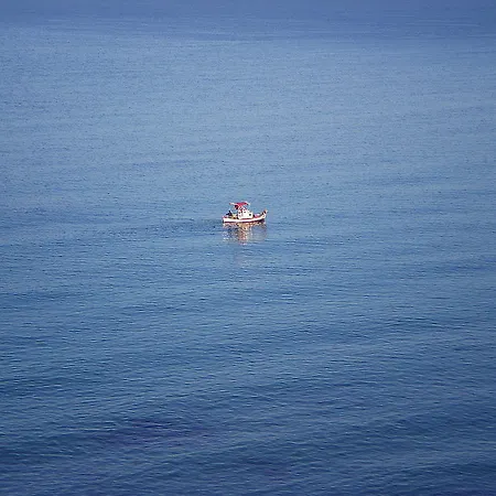 爱奥尼亚马雷代套房度假酒店 度假村 斯卡费迪亚